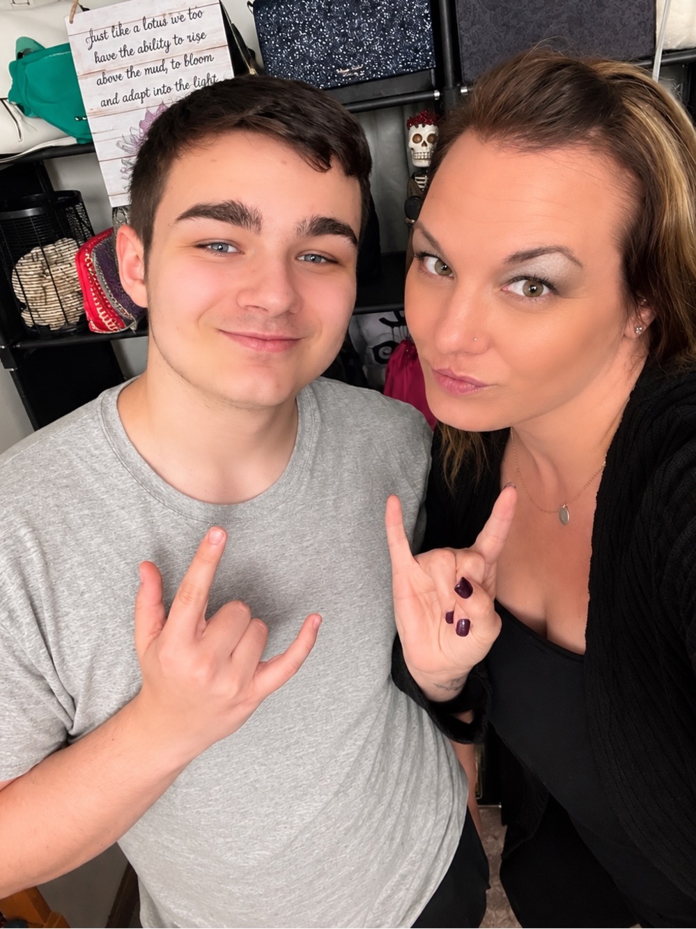 💕 SHELBY IS LIVE COME JOIN SHARE SHOW!! 💕 - Picture 13 of 16